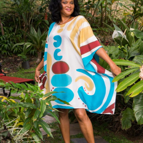 Liming with friends, at the beach and anything in-between this stunning knee length kaftan is a girl's best friend.