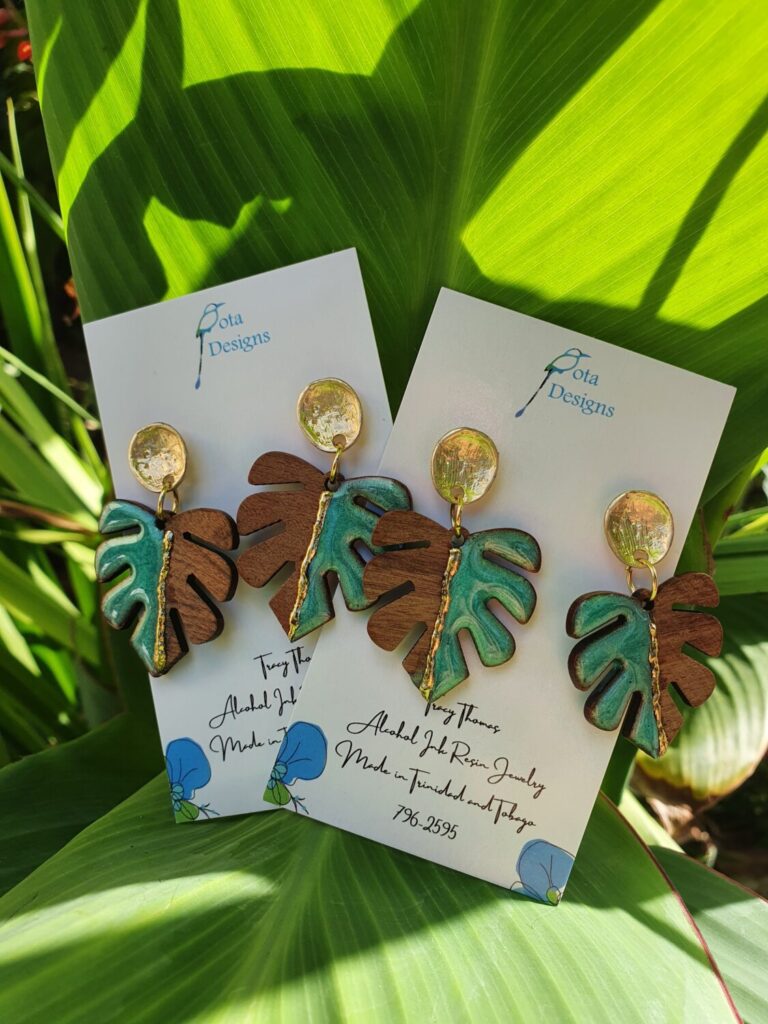 Monstera Dangles