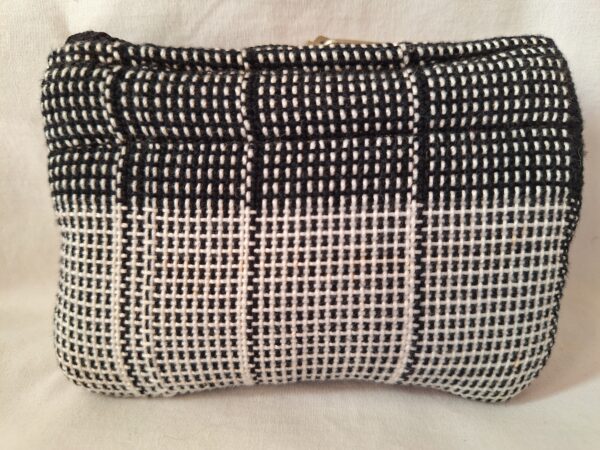 Coin Purse Hand-woven by Ade